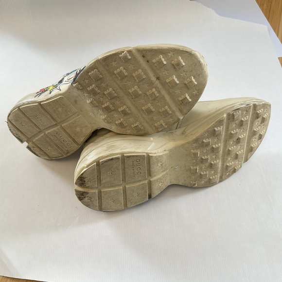 Authentic men’s Gucci X Disney Donald Duck Flash sneakers. - Picture 14 of 16